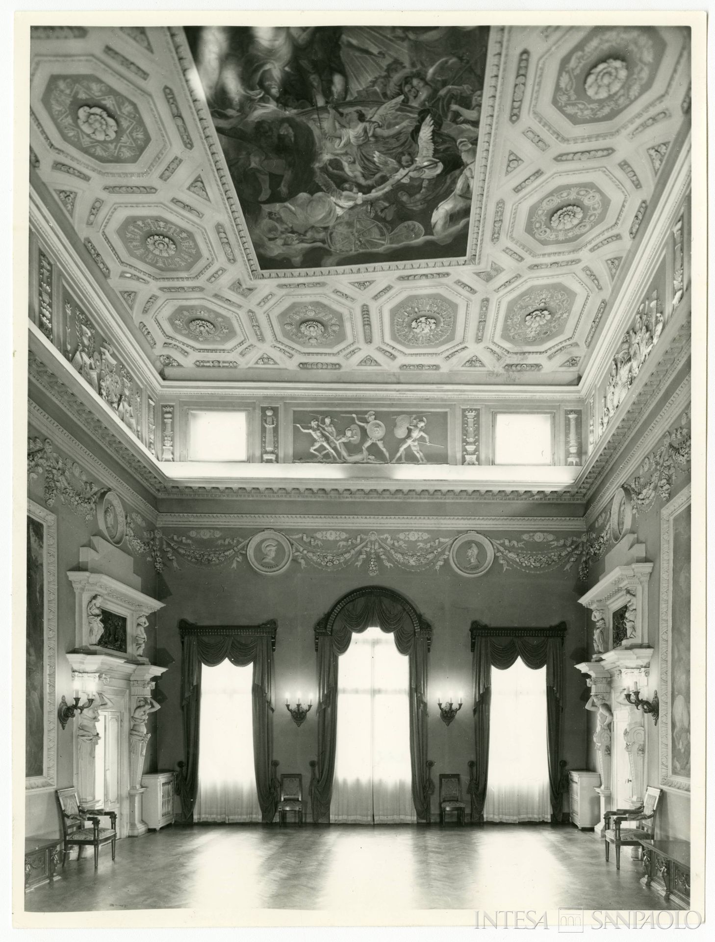Banca Cattolica del Veneto, Vicenza, Palazzo Leoni Montanari, Salone d'Apollo, 1966 (fotografia di Tapparo & Trentin)