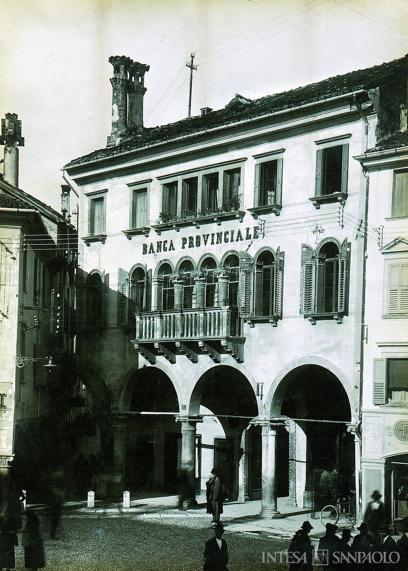 Banca Provinciale di Belluno, Belluno, facciata della sede, 1928 (fotografo sconosciuto)