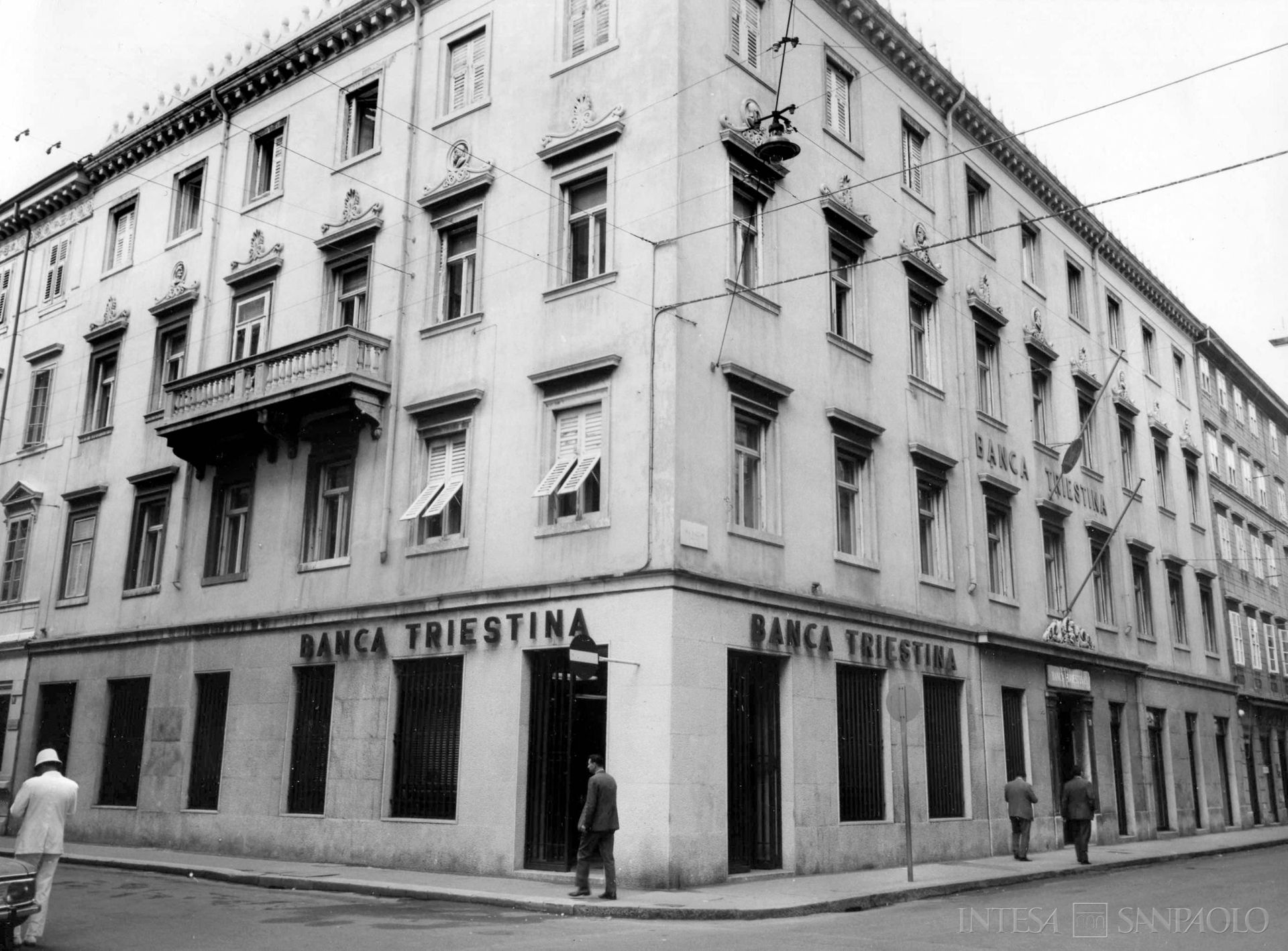 Banca Triestina, Trieste, facciata della sede in via Mazzini, 1969 (fotografo sconosciuto)