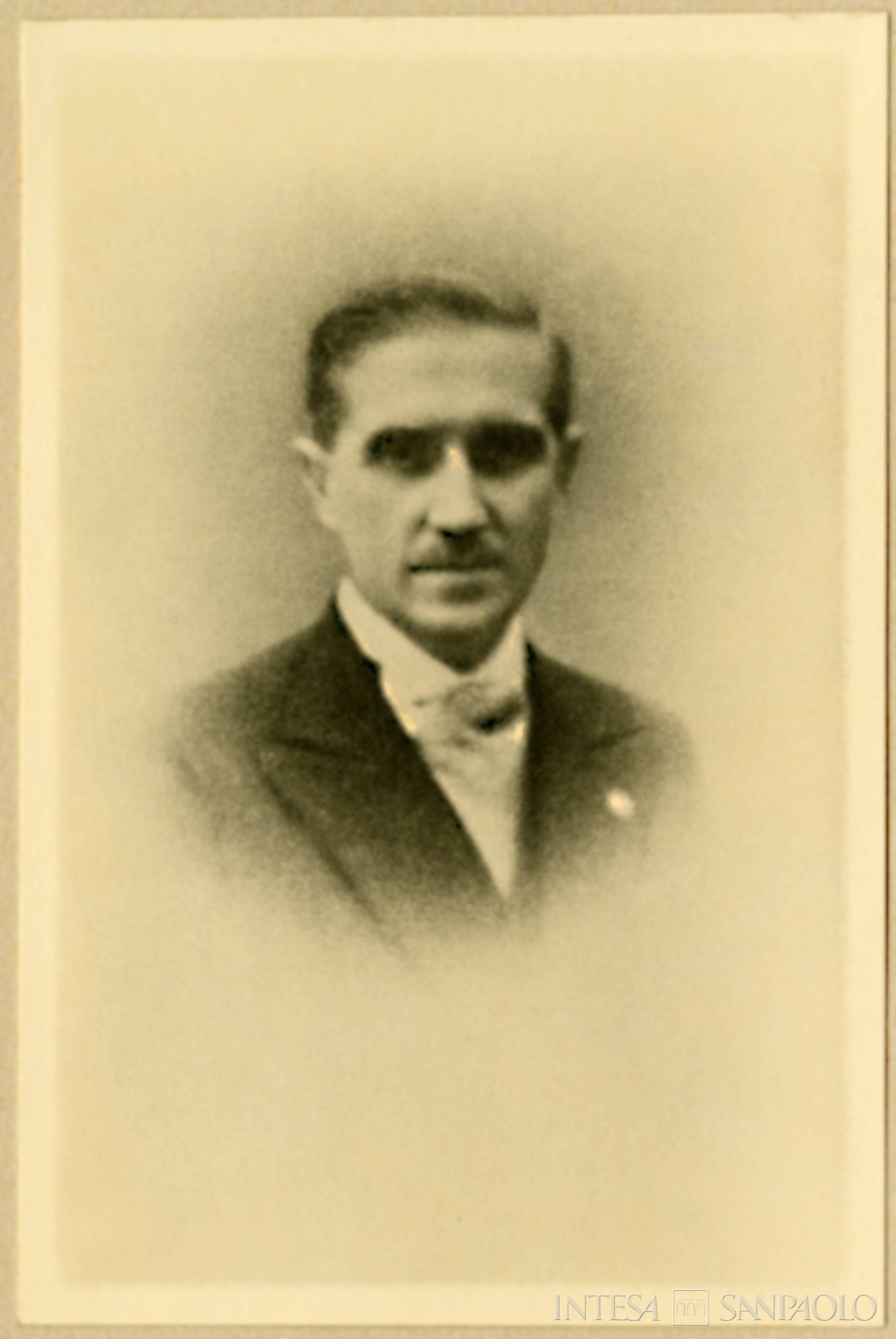 Cassa di Risparmio di Padova e Rovigo, Romano Magrini, primo Direttore Generale dell'istituto, fotografia datata anni Trenta circa, tratta da A. Romano Magrini, 1940 (fotografo sconosciuto)