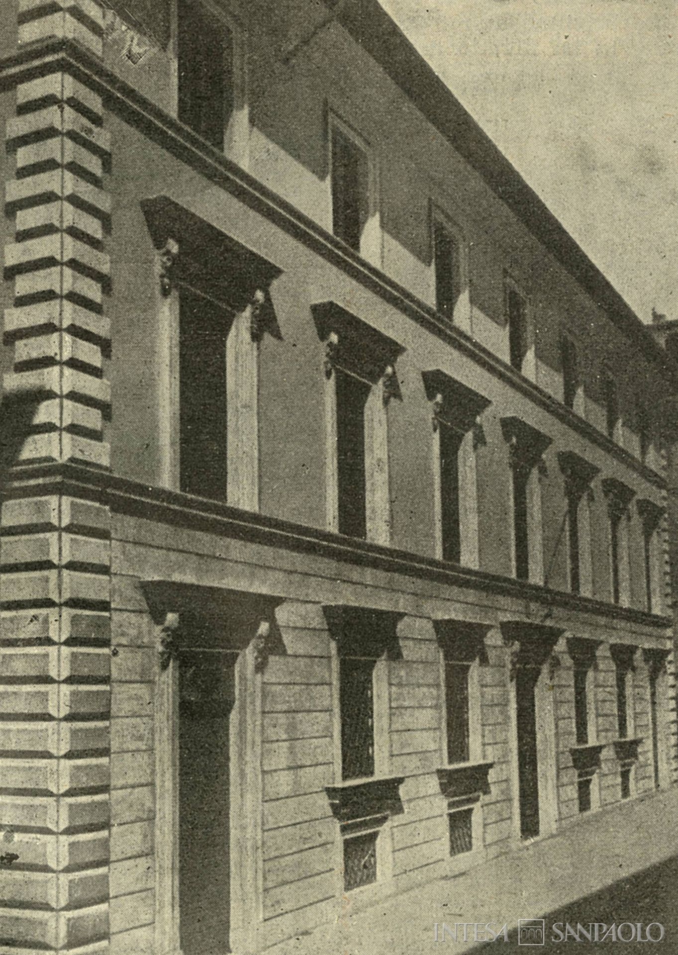 Cassa di Risparmio di Foligno, sede centrale, fotografia tratta da Il Bollettino del Risparmio, n. 3, 1952 (fotografo sconosciuto)