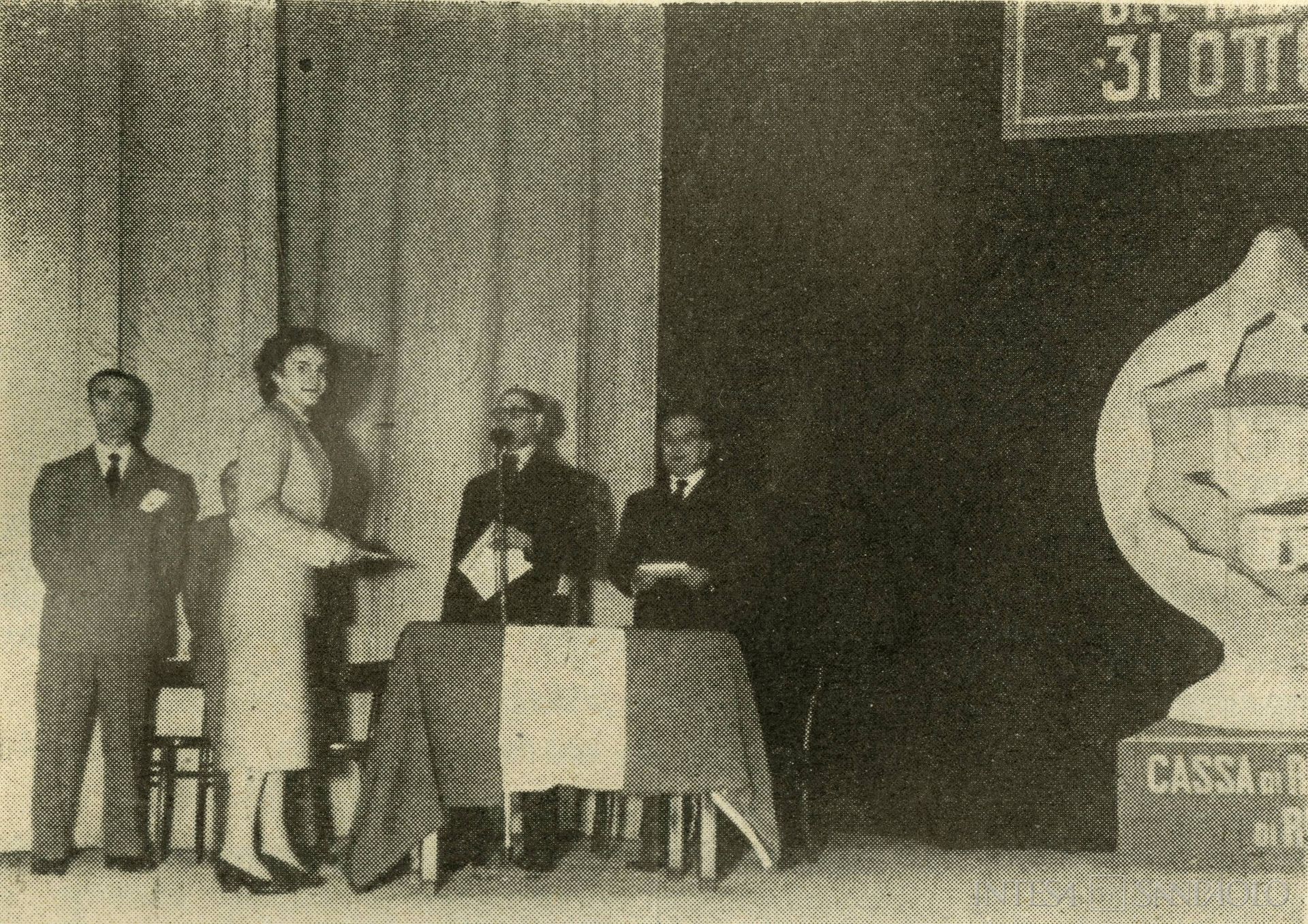 Cassa di Risparmio di Rieti, premiazioni nel corso della Giornata Mondiale del Risparmio, fotografia tratta da Il Bollettino del Risparmio, n. 1, 1951 (fotografo sconosciuto)