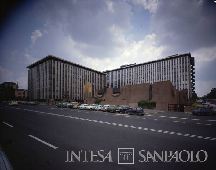 Istituto Mobiliare Italiano, Roma, sede di viale dell'Arte 25, esterno [post 1973] (fotografo sconosciuto)