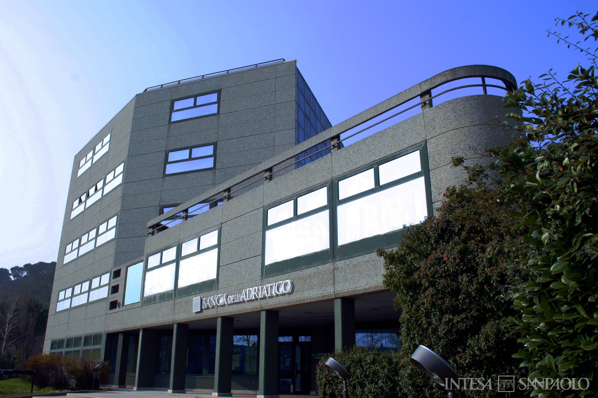 Banca dell'Adriatico, Centro Direzionale nel quartiere Torraccia in Pesaro, 2010 (fotografo sconosciuto)