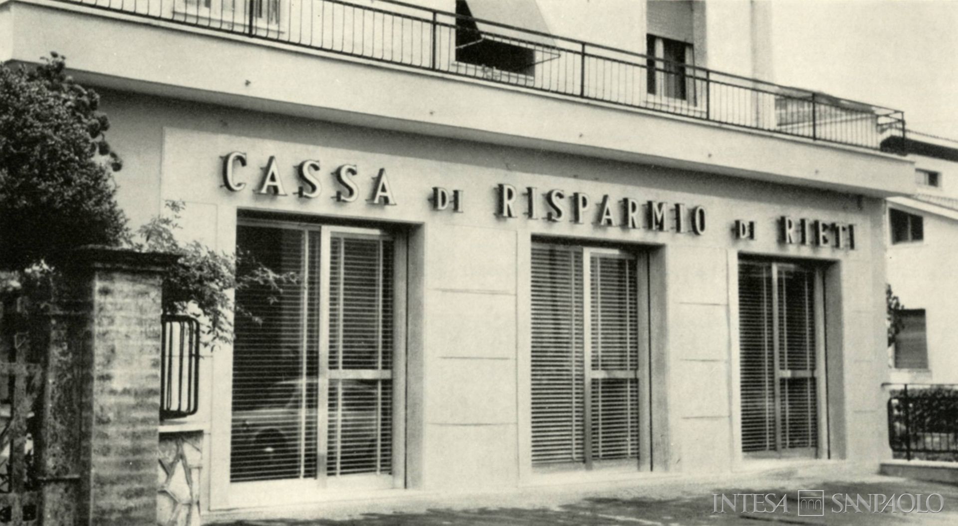 Cassa di Risparmio di Rieti, sede di Contigliano, fotografia tratta da Il Bollettino del Risparmio, n. 6, 1968 (fotografo sconosciuto)