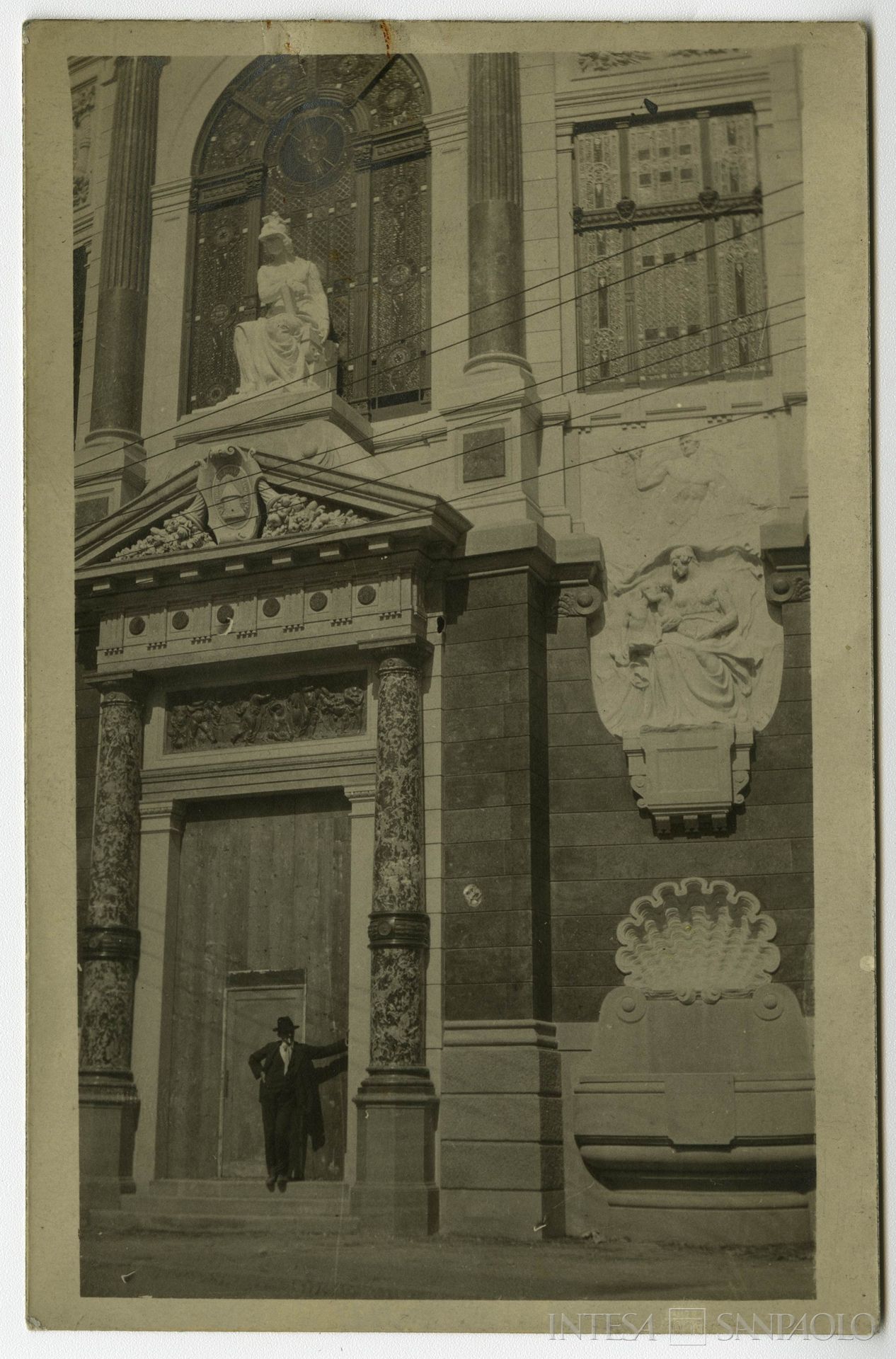 Cassa di Risparmio di Padova, Palazzo Donghi a Padova, sede dell'Istituto, post 1920 (fotografo sconosciuto)