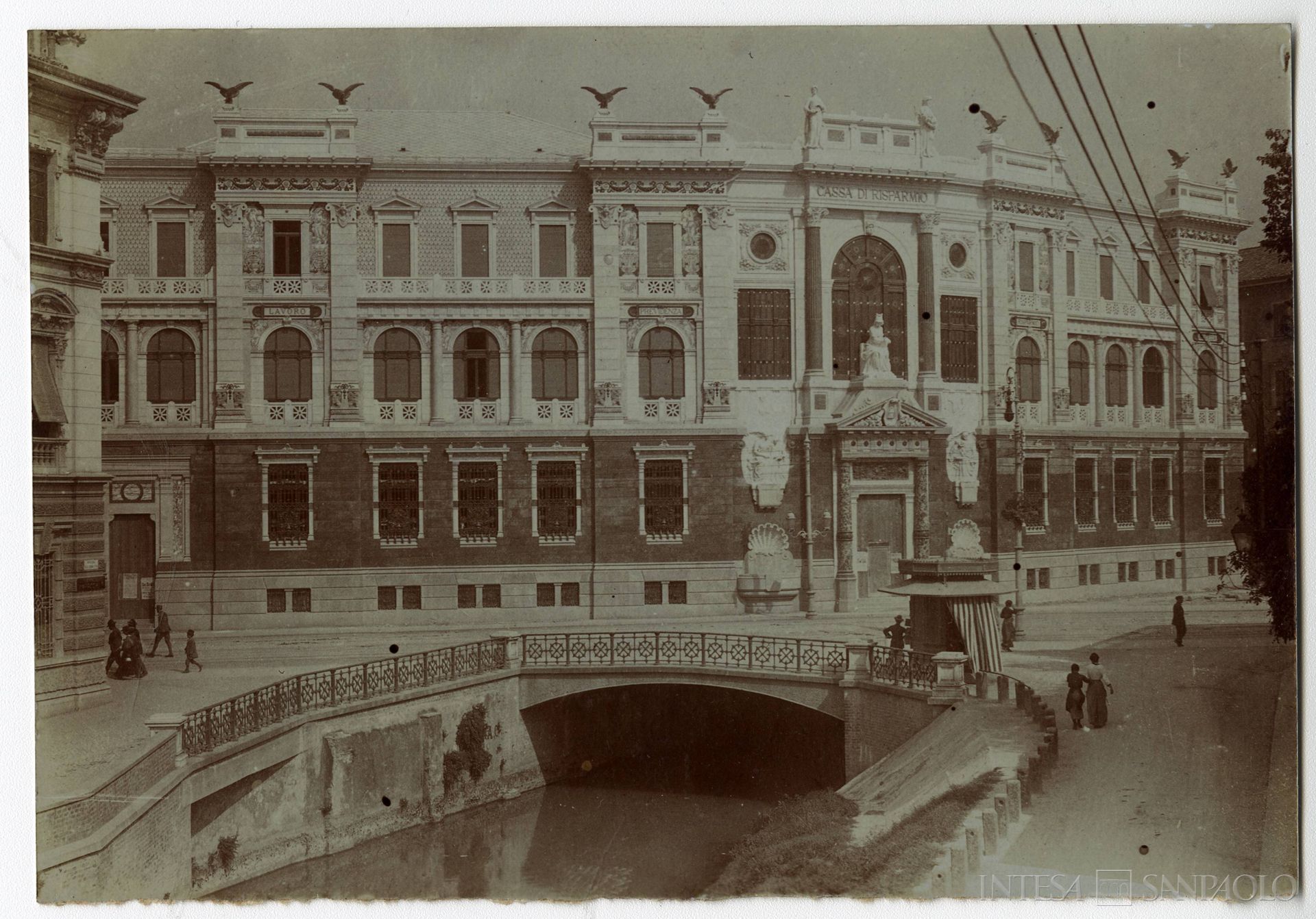 Cassa di Risparmio di Padova, Palazzo Donghi a Padova, sede dell'Istituto, post 1920 (fotografo sconosciuto)