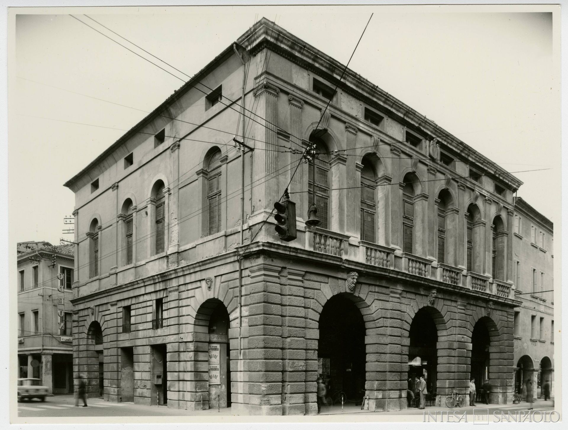 Cassa di Risparmio di Rovigo, Palazzo Roncale, ex sede dell'Istituto, 1960-1970 (fotografo sconosciuto)