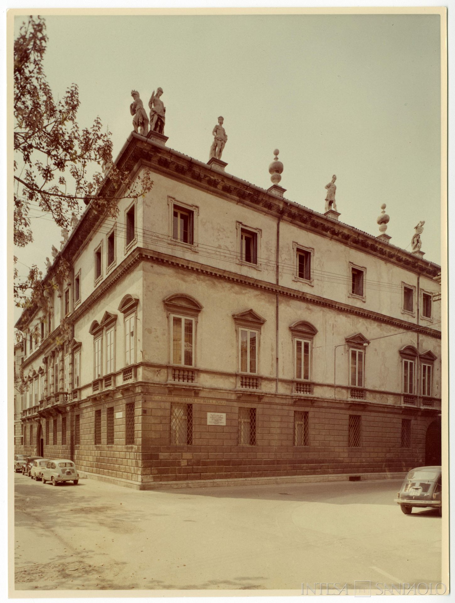 Banca Cattolica del Veneto, Vicenza, Palazzo Leoni Montanari, esterno, 1966 (fotografia di Tapparo & Trentin)