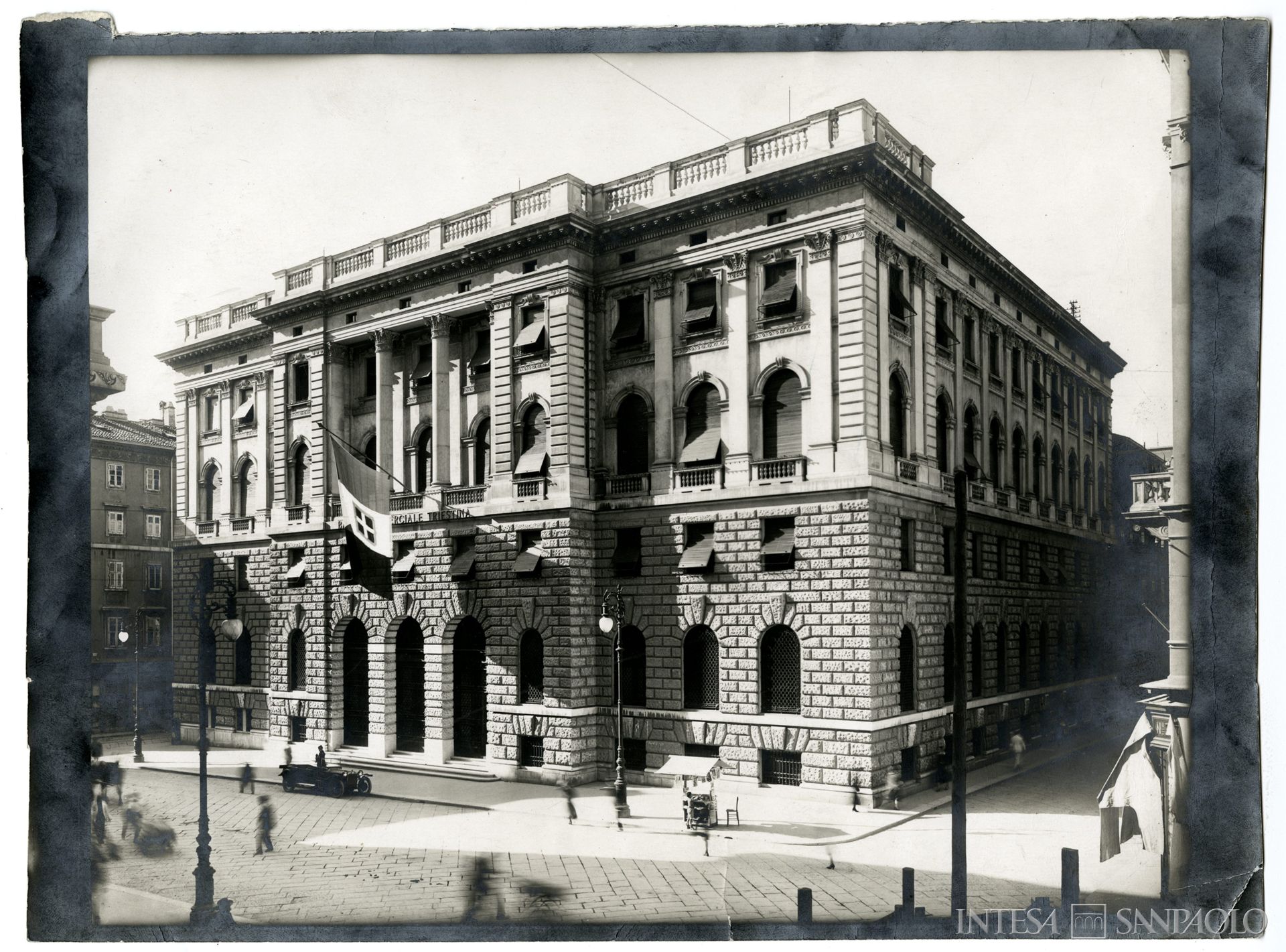 Banca Commerciale Triestina, sede, anni Dieci-Venti (fotografo sconosciuto)