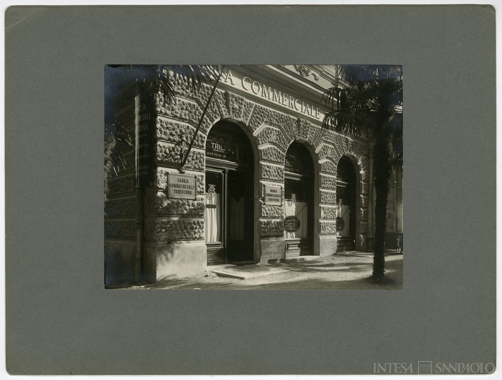 Banca Commerciale Triestina, agenzia di Abbazia, anni Venti (fotografo sconosciuto)
