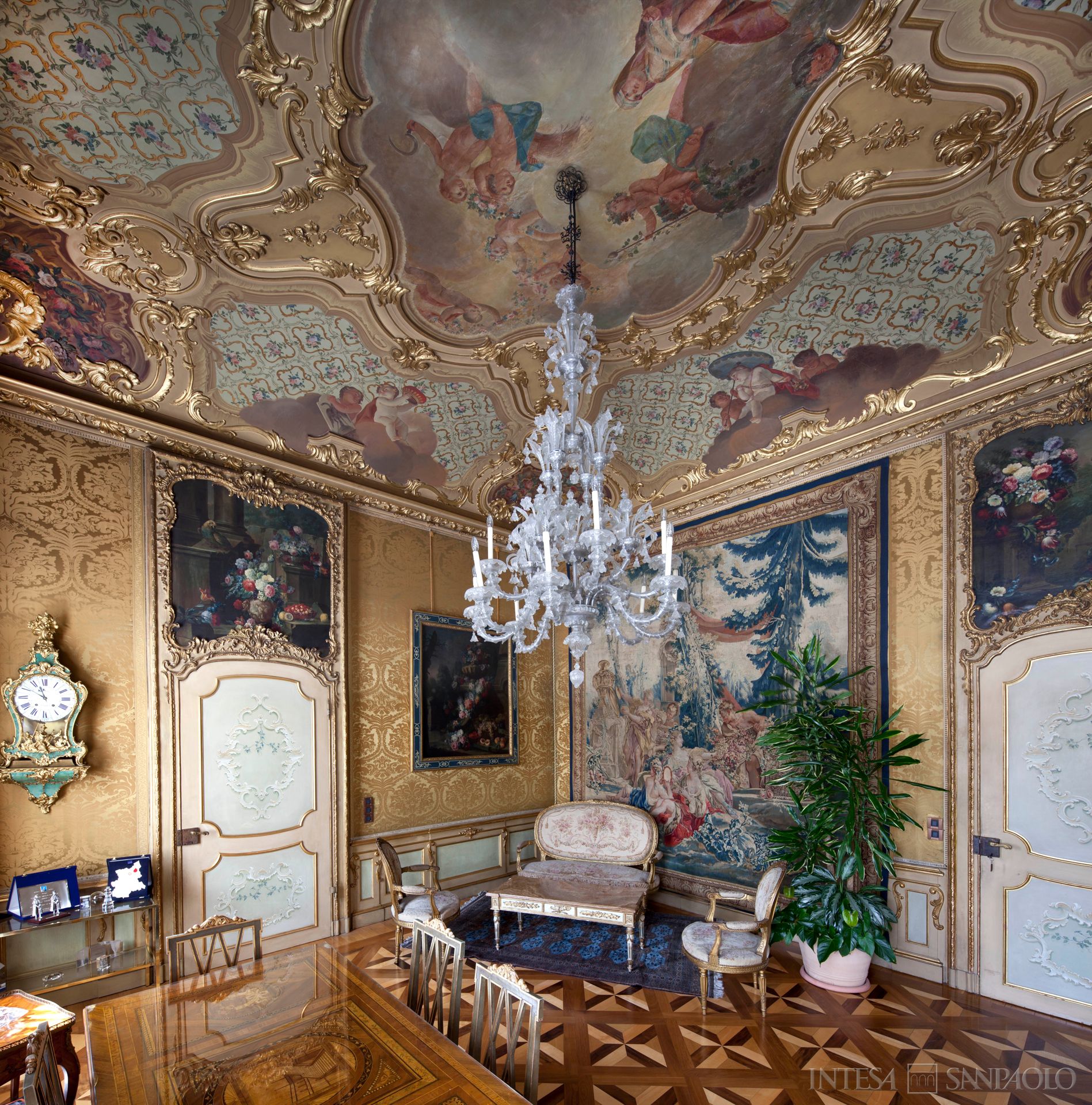 Istituto Bancario San Paolo di Torino, Torino, Palazzo Turinetti, sede della banca in piazza San Carlo, la volta di Beaumont, fotografia tratta da Palazzo Turinetti. Torino, 2011 (Archivio Storico Compagnia di San Paolo)