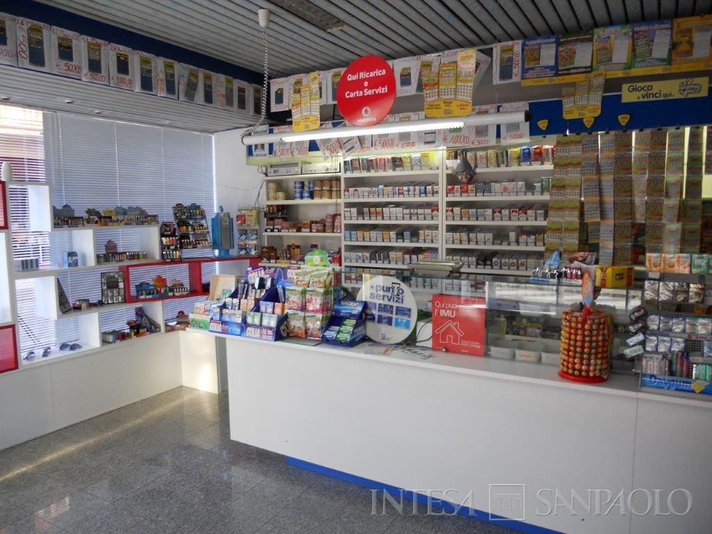 Banca dei Tabaccai, interno di tabaccheria a Chiampo, 2011 circa (fotografo sconosciuto; Archivio Storico FIT)