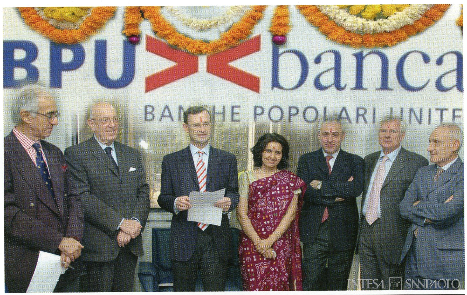 BPU Banca, delegazione partecipa all'apertura dell'Ufficio di Rappresentanza a Mumbai, fotografia tratta da Bpiù, n. 1, gennaio-febbraio 2006, p. 28
