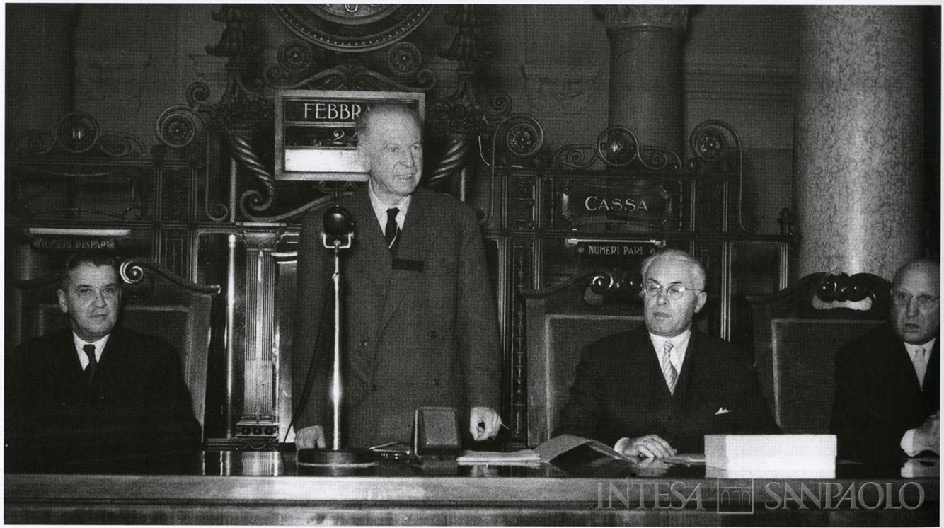 Banca Popolare di Bergamo, fotografia del settimo presidente, Guido Zanetti, accanto all'ottavo presidente Luigi Agliardi, 1952,  tratta da Banca Popolare di Bergamo 1869-2009 (Bergamo, 2009) p. 258
