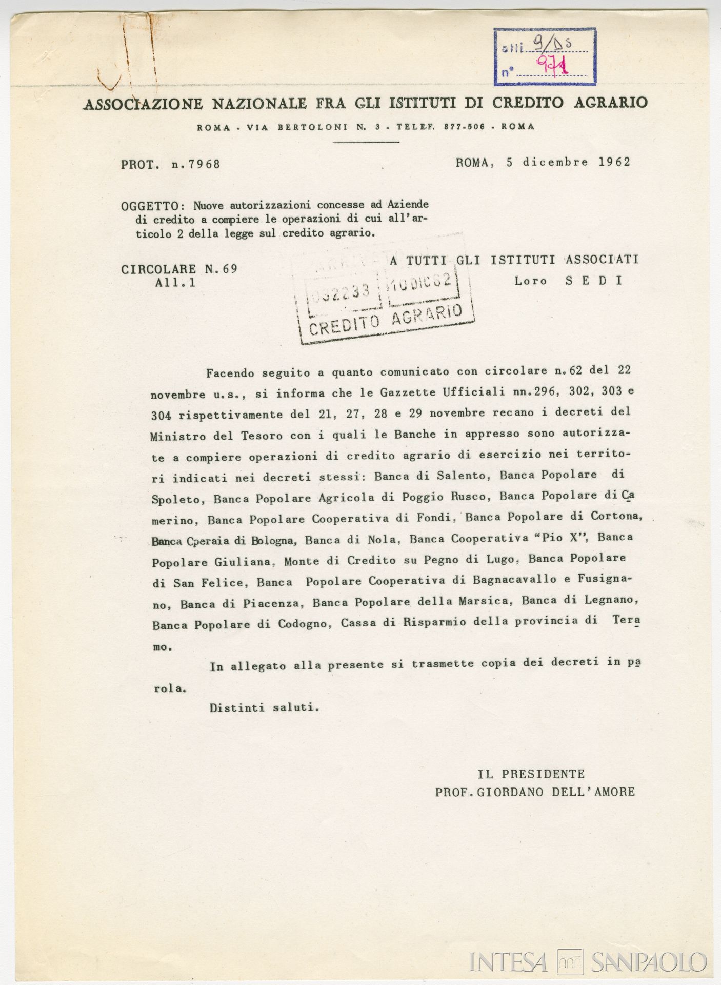 Banca Popolare di Camerino, circolare n. 69 dell'Associazione Nazionale fra gli Istituti di Credito Agrario che comunica l'autorizzazione concessa alla Banca Popolare di Camerino ad estendere la zona di competenza per l'esercizio del credito agrario in comuni limitrofi, 5 dicembre 1962