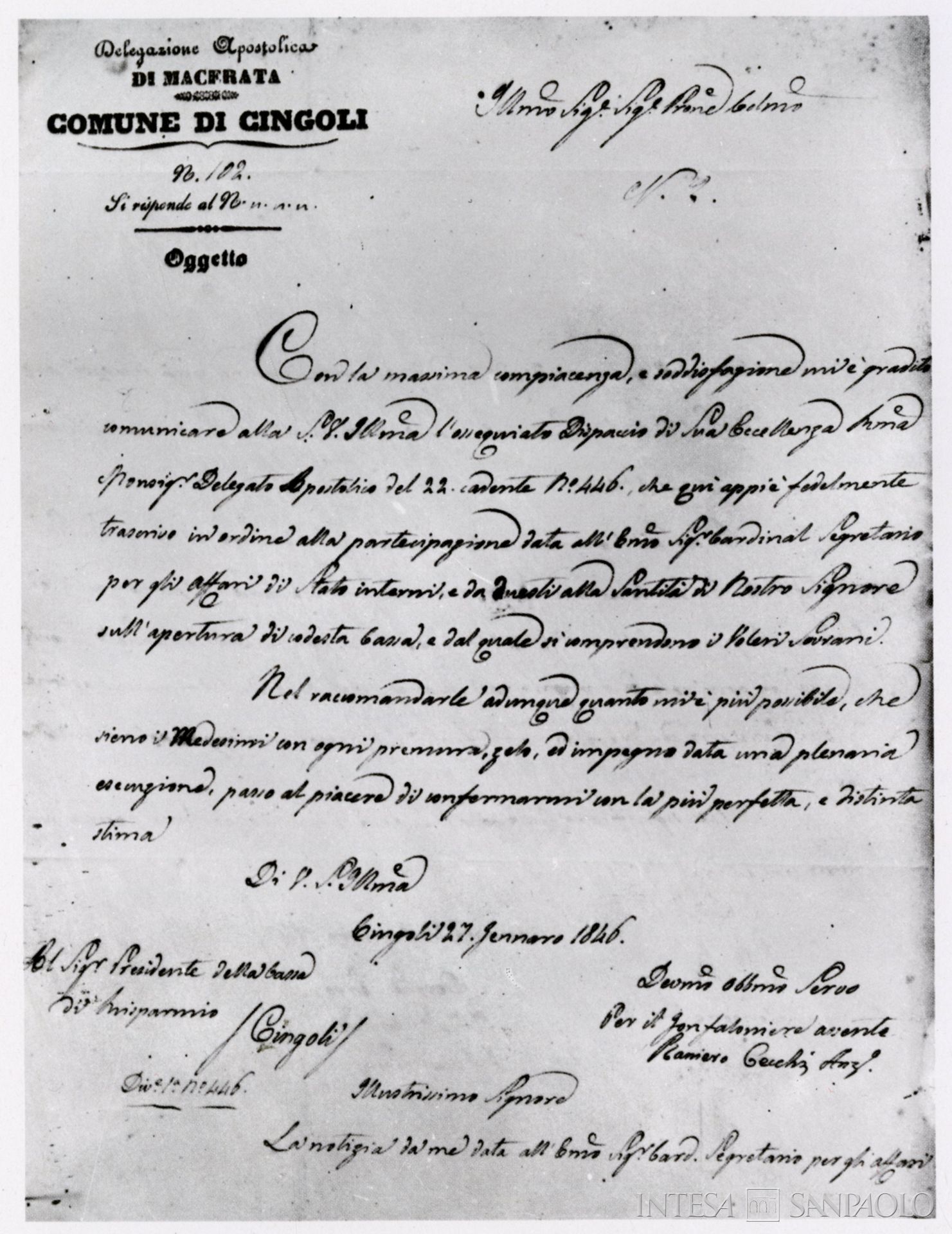 Cassa di Risparmio di Cingoli, prima pagina della lettera con la quale il Gonfaloniere di Cingoli comunica al Presidente del futuro istituto l'approvazione sovrana per l'apertura, 27 gennaio 1846, tratta da: Dante Cecchi, Cassa di Risparmio di Apiro, in Idem, Cassa di Risparmio della Provincia di Macerata nel CXXV anniversario della sua fondazione, [Macerata], 1969, tav. 23